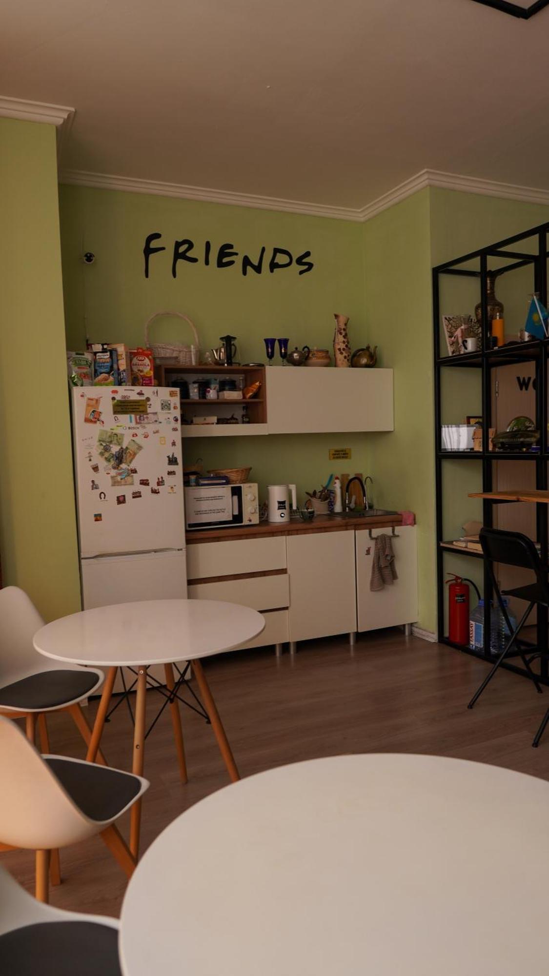 Friends Hostel Astana Eksteriør billede